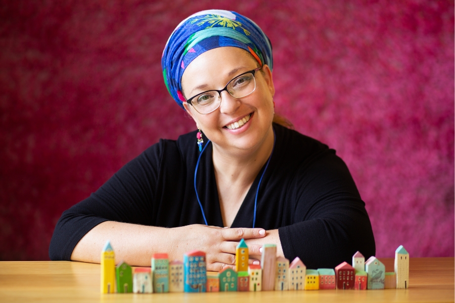Rabbanit Sarah Segal-Katz הרבנית שרה סגל־כץ - צילום אביגיל פיפרנו באר